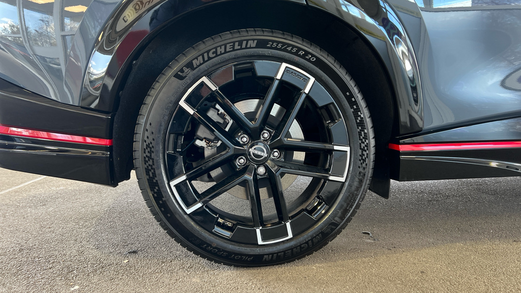 Nissan Ariya Evolve Black #20