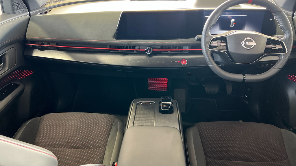Nissan Ariya Evolve Black #8