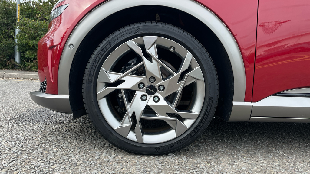 Genesis GV60 Gv60 360Kw Sport Plus 77.4Kwh Awd Comfi Red #4