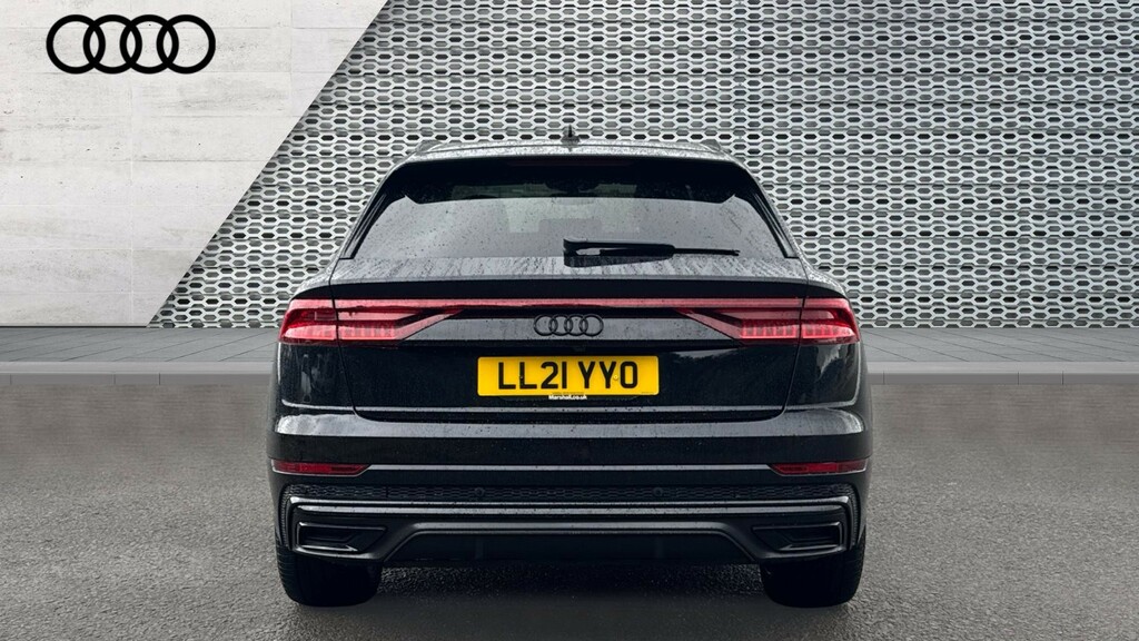 Audi Q8 3L Black Edition Black #11