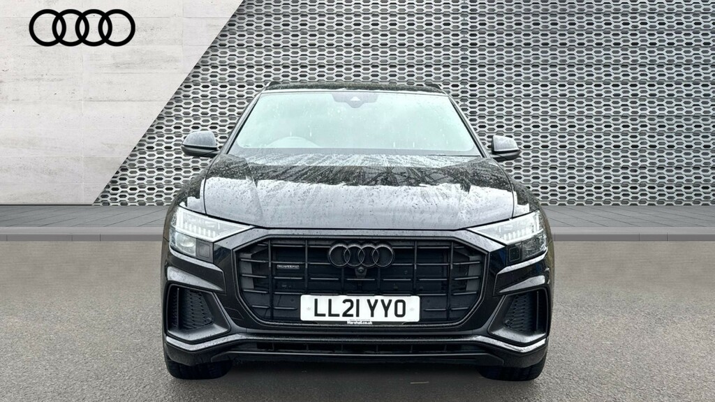 Audi Q8 3L Black Edition Black #10