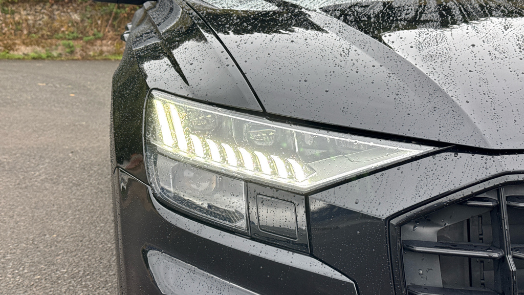 Audi Q8 3L Black Edition Black #35