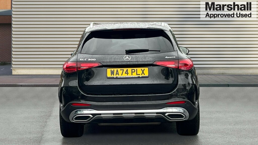 Mercedes-Benz GLC Class Glc 300 4Matic Amg Line Premium Plus 9G-tronic Black #4