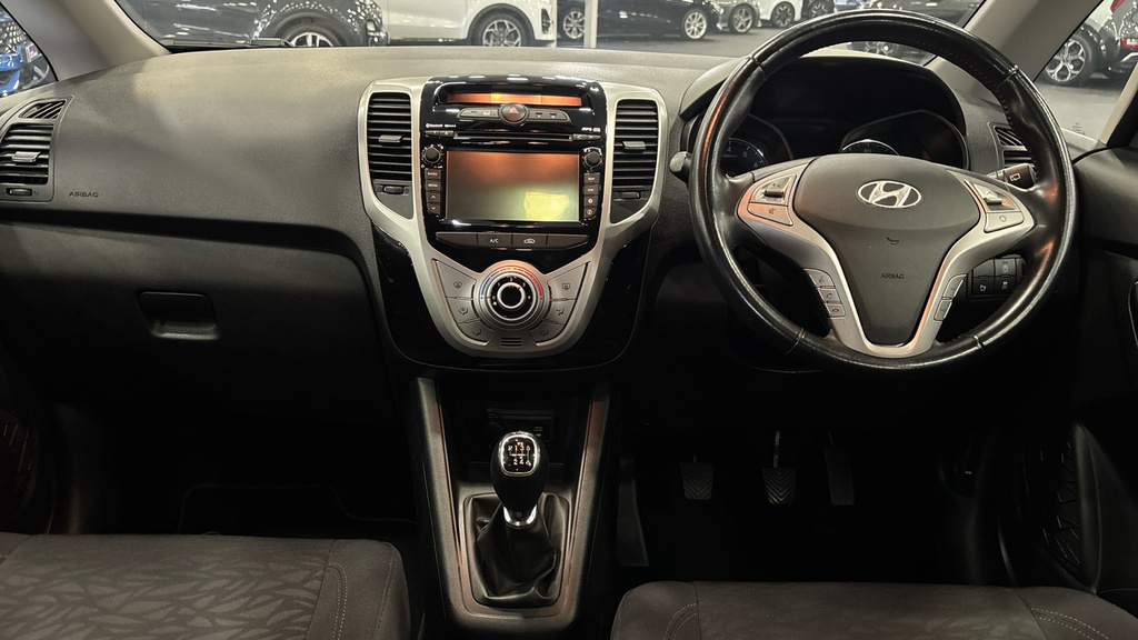 Hyundai Ix20 Se Nav Blue #11
