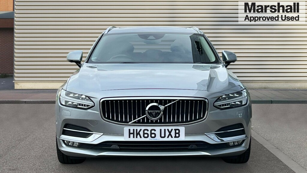 Volvo V90 2.0L D4 Momentum 188 Bhp White #8