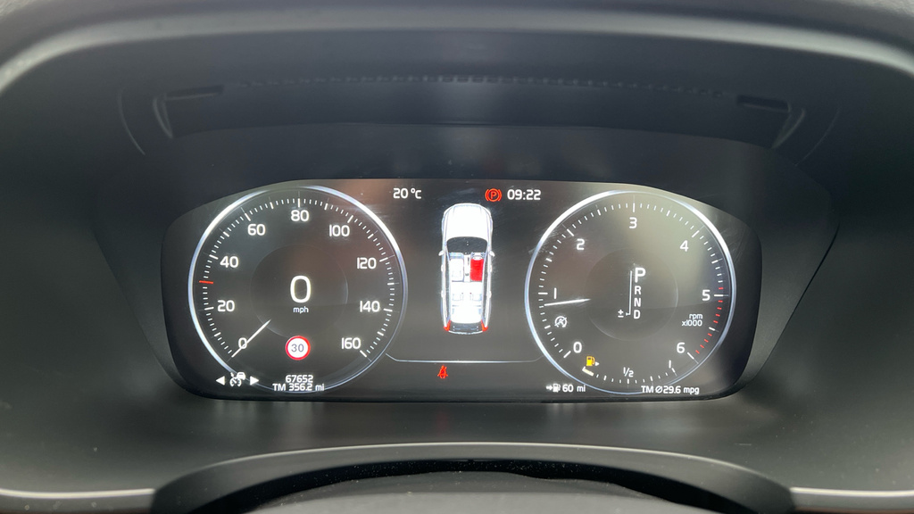 Volvo V90 2.0L D4 Momentum 188 Bhp White #13