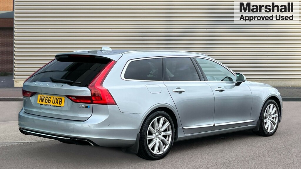 Volvo V90 2.0L D4 Momentum 188 Bhp White #3