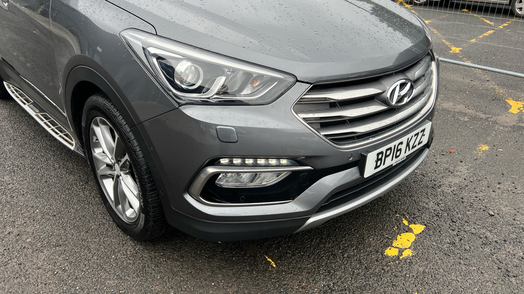 Hyundai Santa Fe Automatic Grey #31