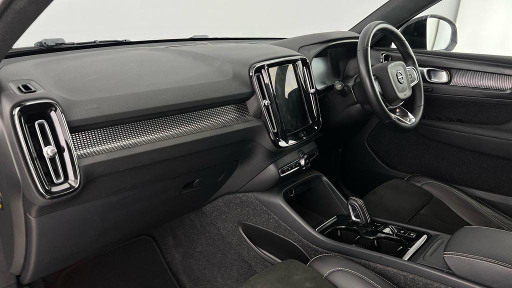 Volvo XC40 Xc40 2.0 B4p R Design Pro White #6