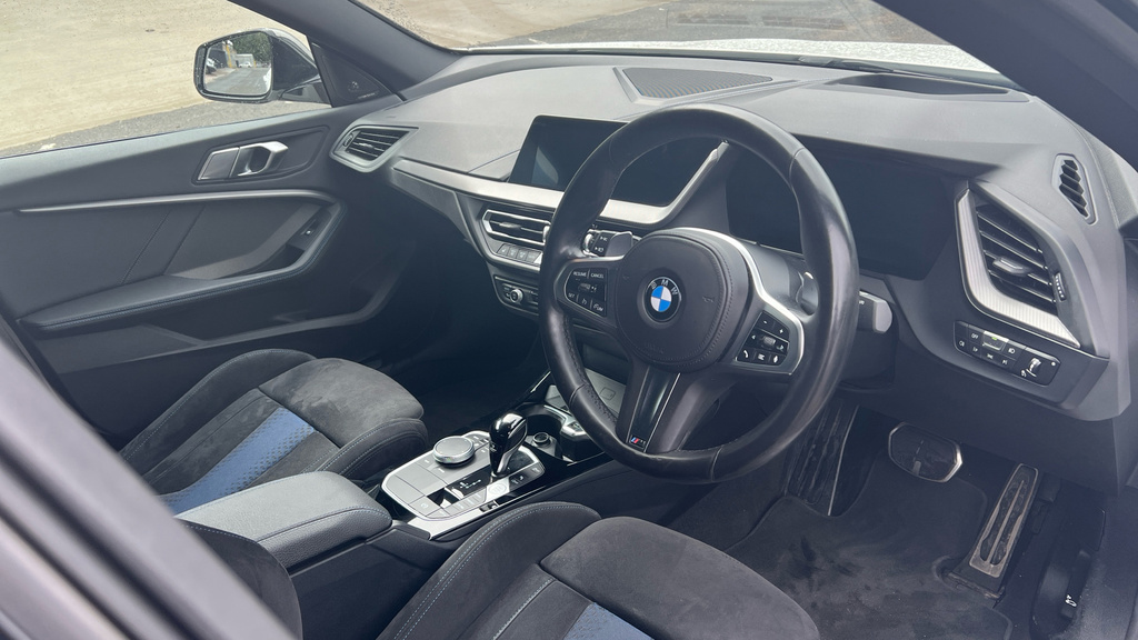 BMW 2 Series Luxury Black #9