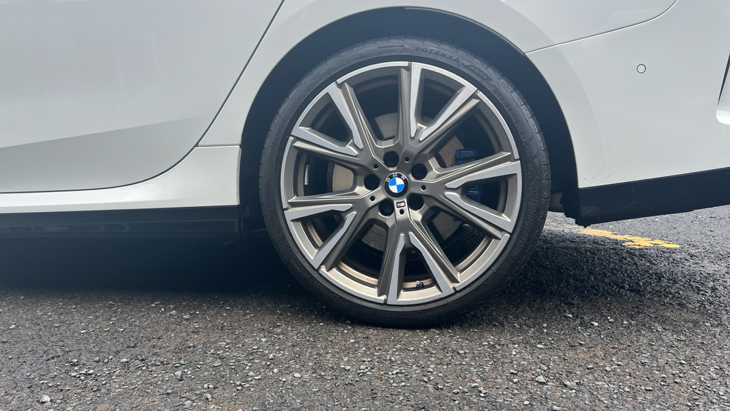 BMW 2 Series Luxury Black #18