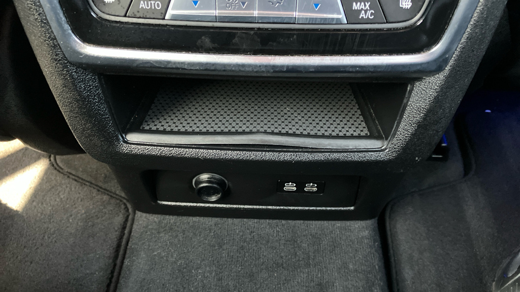 BMW X7 X7 M50d Black #41