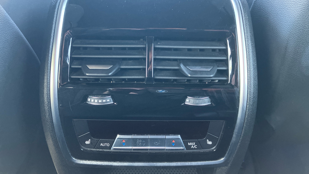 BMW X7 X7 M50d Black #40