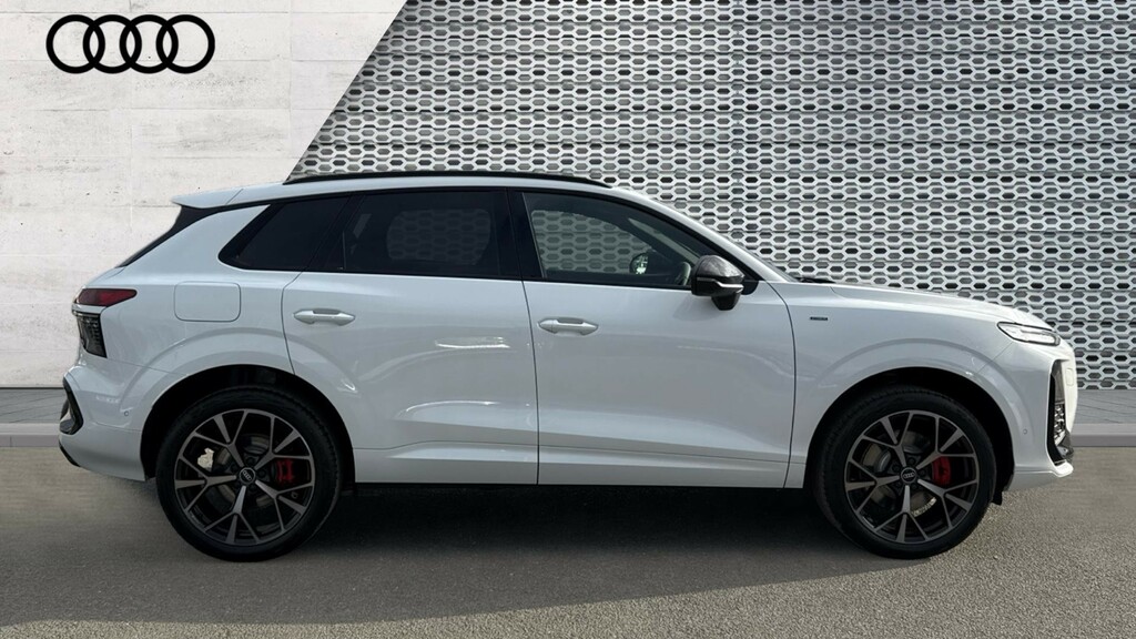 Audi Q3 Q3 1.5 E-hybrid Launch Edition S Tronic White #4