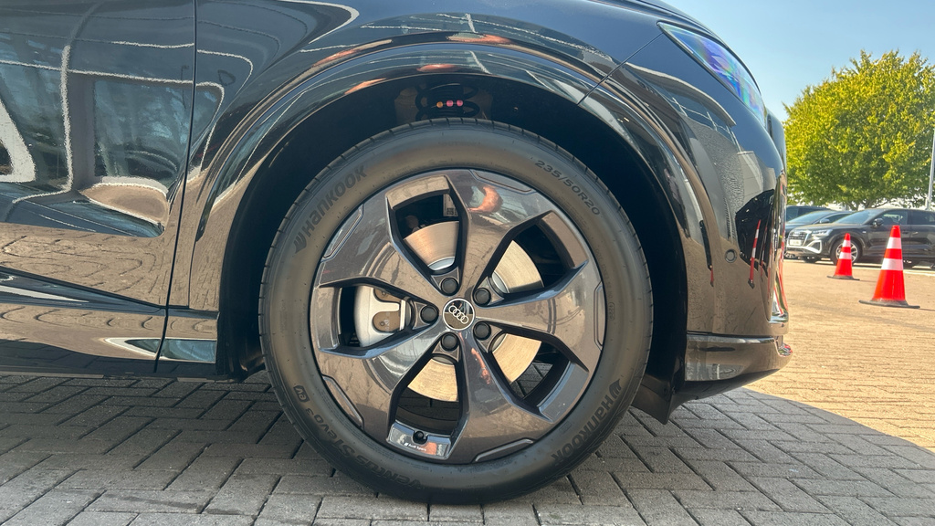 Audi Q4 E Tron Audi Q4 Suv Launch Edition E-tron Performance 210, Black #5
