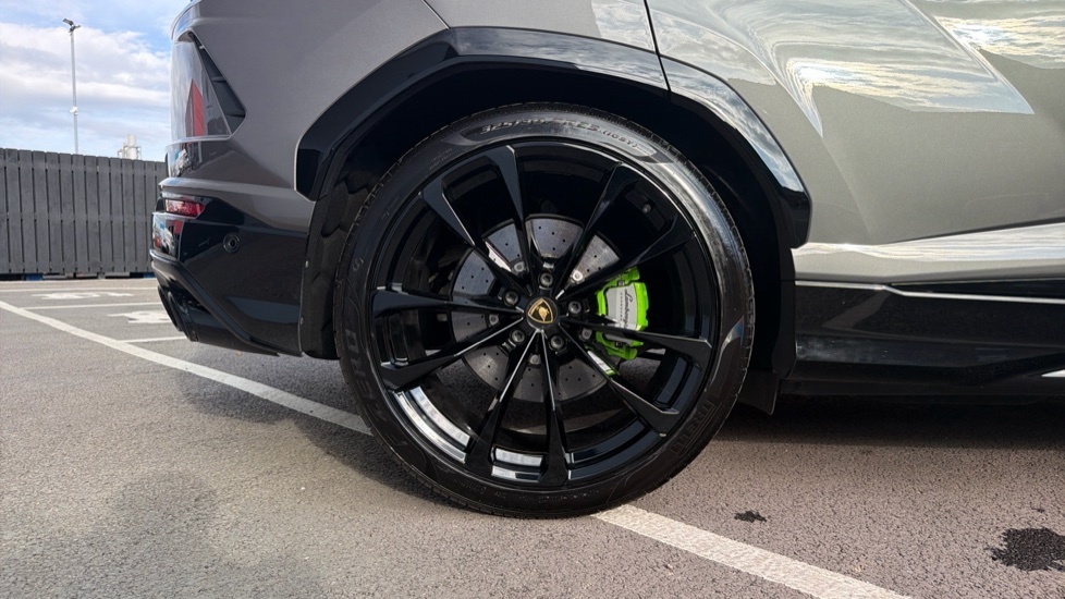 Lamborghini Urus 4.0T Fsi V8 #9