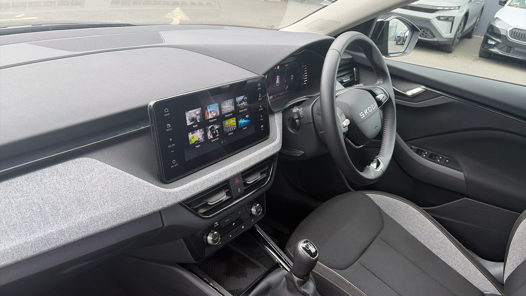 Skoda Scala Scala 1.0 Tsi 116 Se Edition Black #2