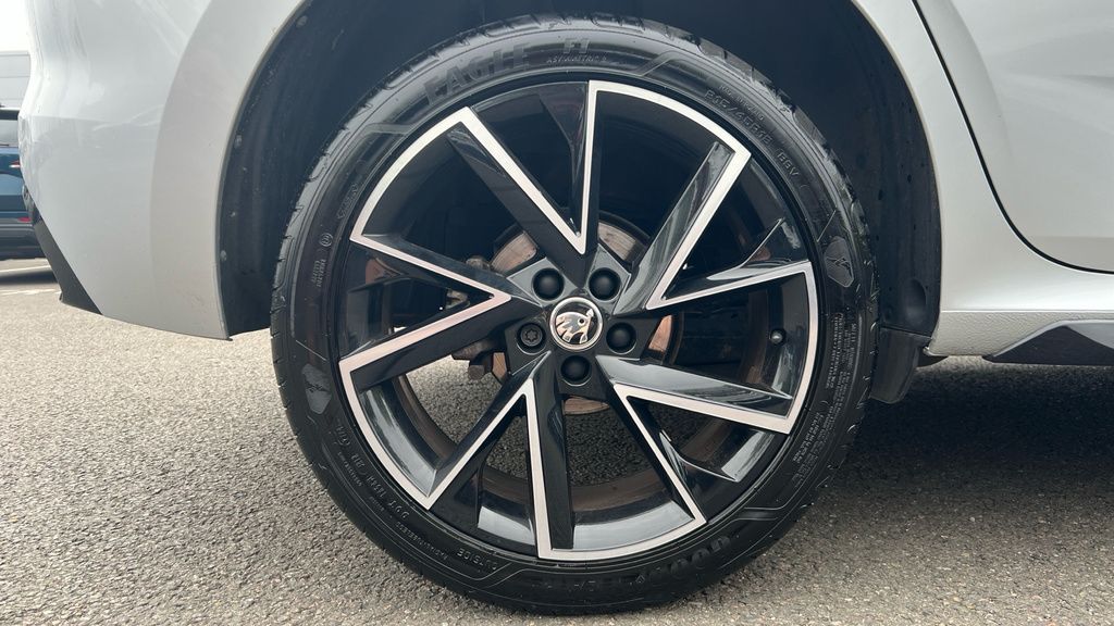 Skoda Kamiq Kamiq 1.5 Tsi Monte Carlo Dsg Silver #5