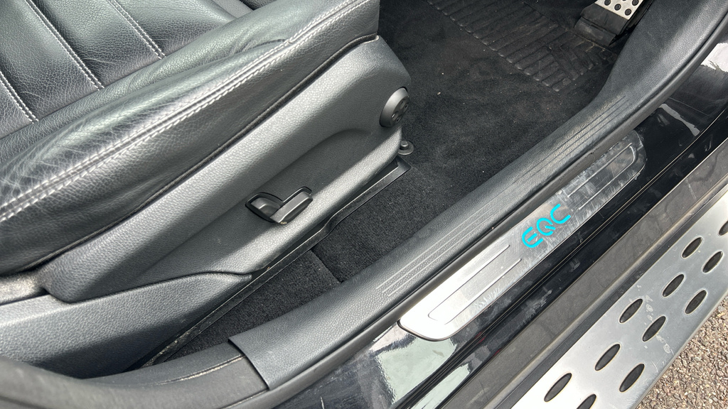Mercedes-Benz EQC Suv Blue #31