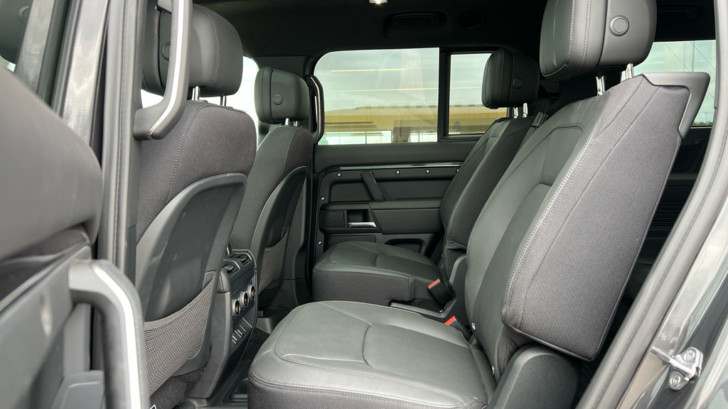 Land Rover Defender 130 Defender 3.0 D350 X-dynamic Hse 130 Estat Grey #4