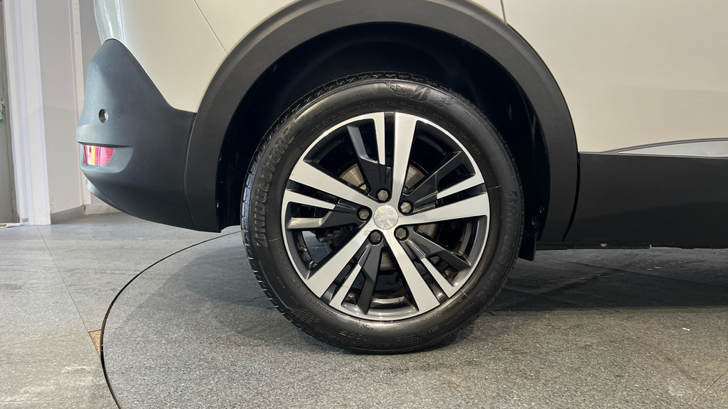 Peugeot 5008 Active Green #20