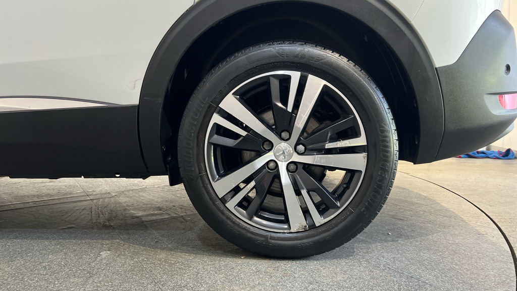 Peugeot 5008 Active Green #19