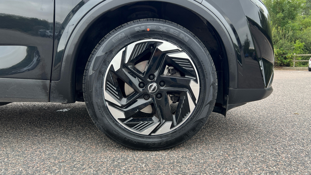 Nissan Qashqai Qashqai 1.3 Dig-t Mh N-connecta Black #4
