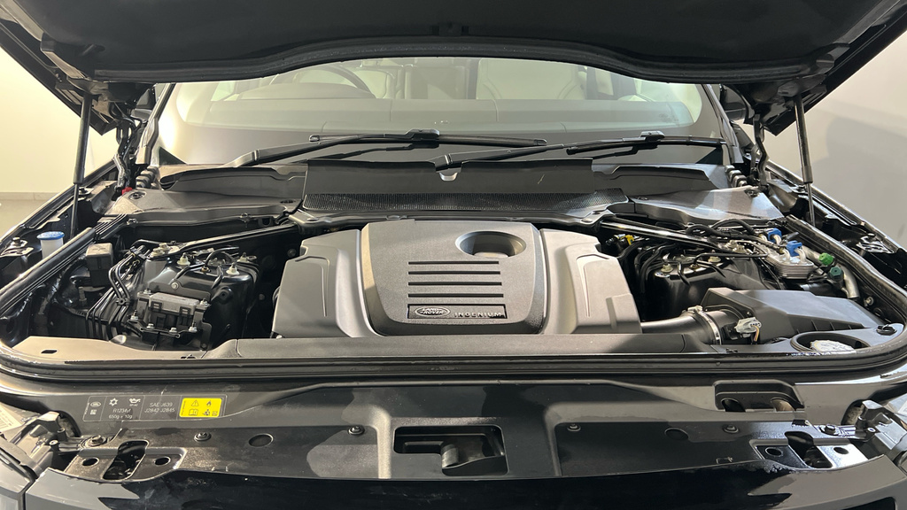 Land Rover Discovery Td4 Se Tech White #16