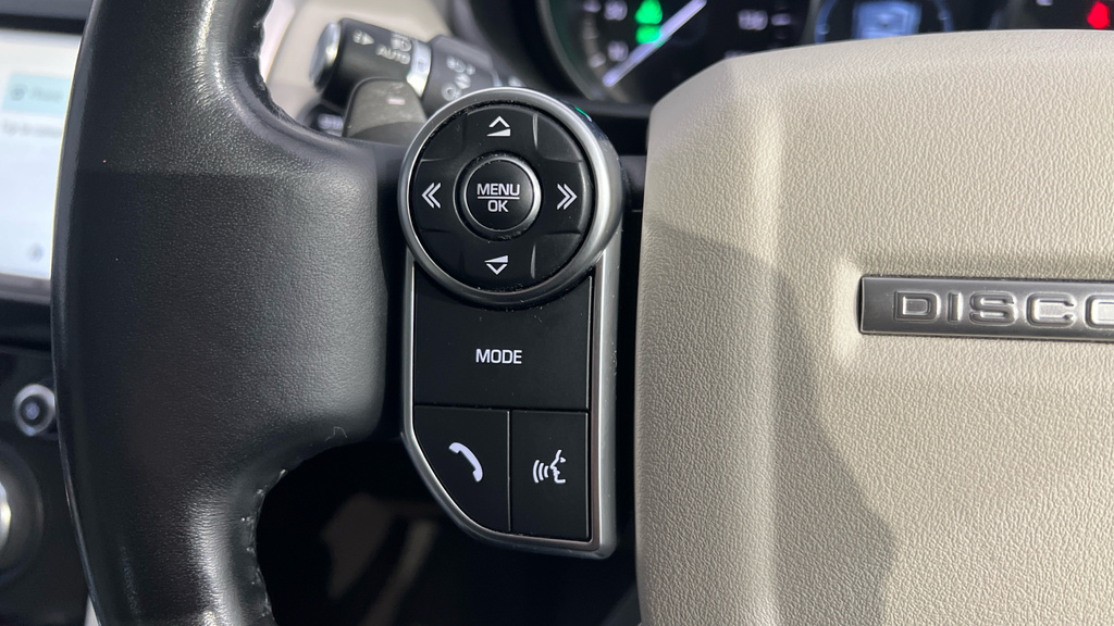Land Rover Discovery Td4 Se Tech White #24