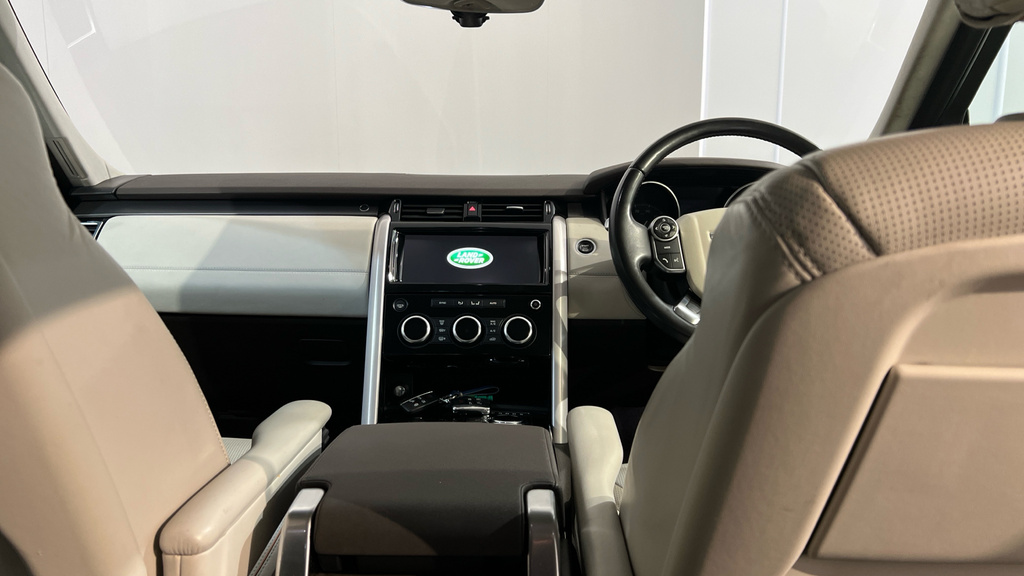 Land Rover Discovery Td4 Se Tech White #12