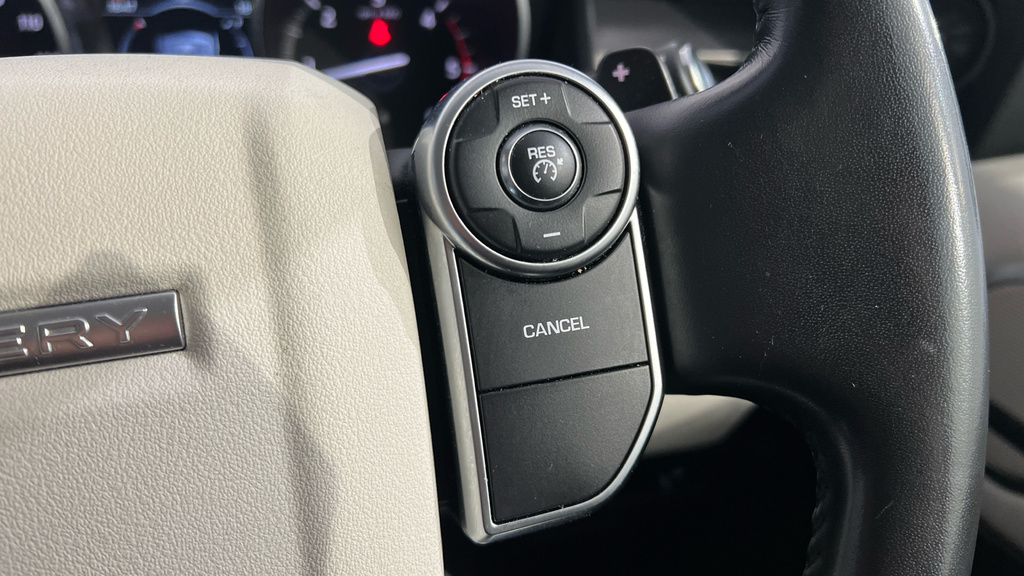 Land Rover Discovery Td4 Se Tech White #25