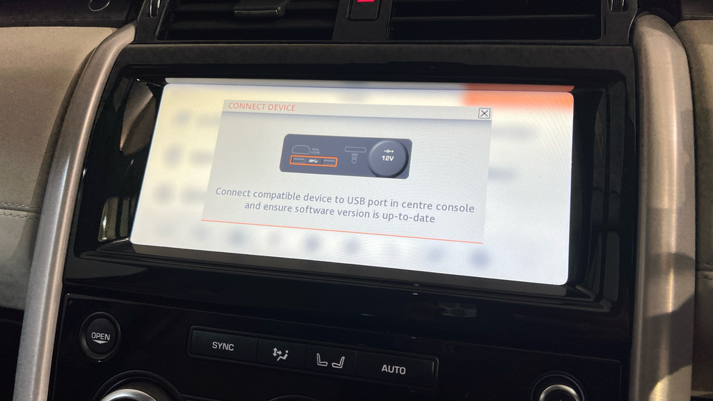Land Rover Discovery Td4 Se Tech White #44