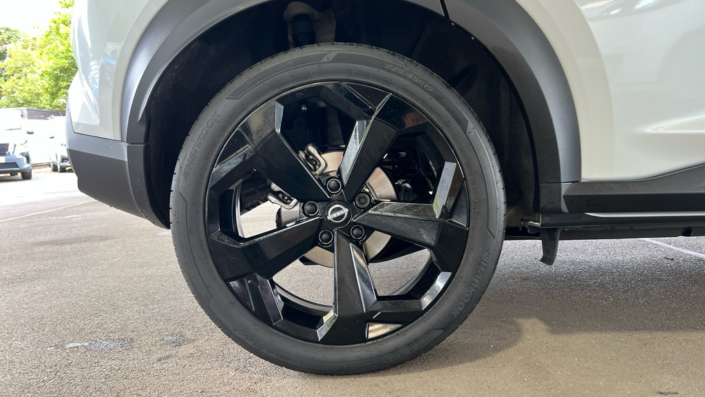 Nissan Juke 0.0L Grey #22