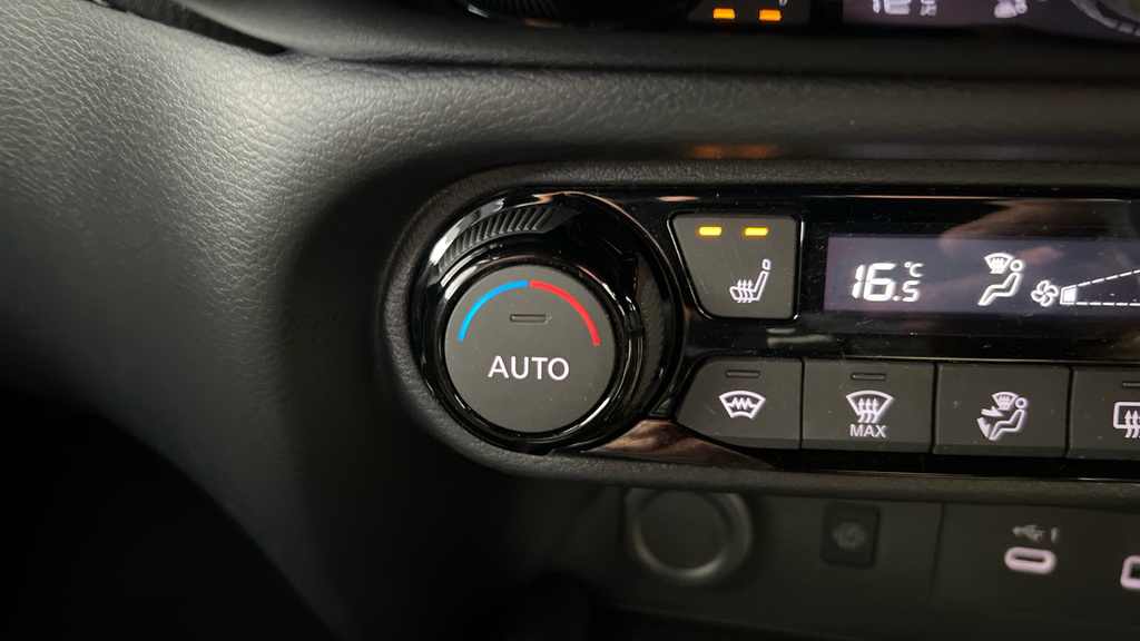 Nissan Juke 0.0L Grey #31