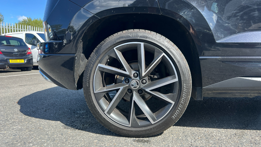 Skoda Karoq Karoq 2.0 Tsi Sportline 4X4 Dsg Black #5
