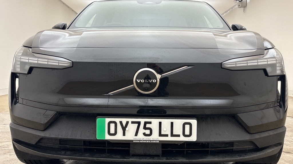 Volvo EX30 Ultra Black #24