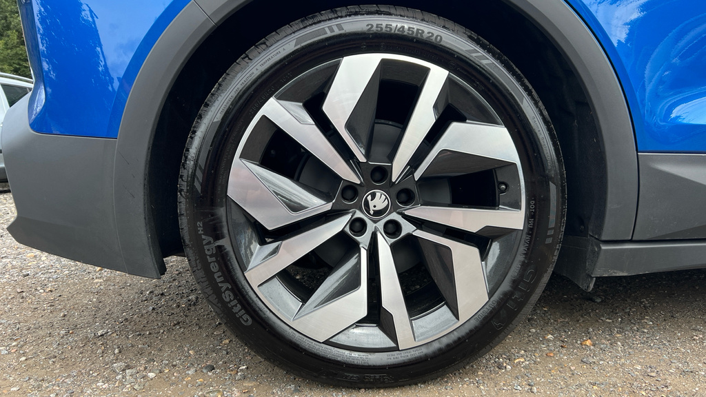 Skoda Elroq Elroq 210Kw 85 Sportline 82Kwh Blue #5
