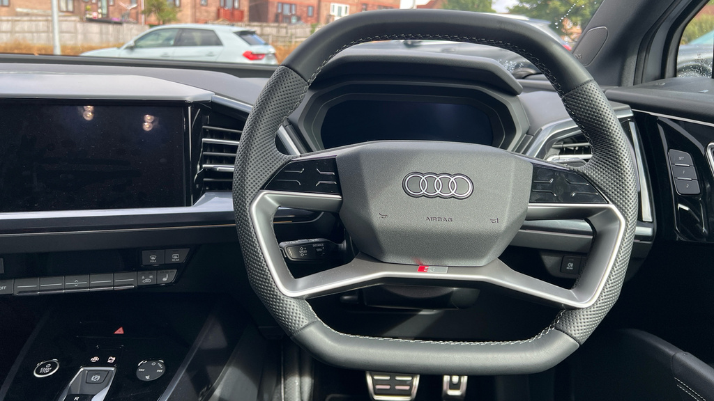 Audi Q4 E Tron 150Kw 40 63Kwh Black Edition Tech Pack Grey #12