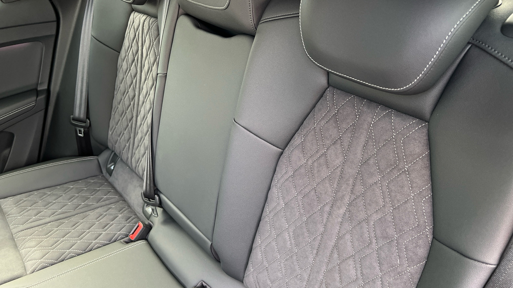 Audi Q4 E Tron 150Kw 40 63Kwh Black Edition Tech Pack Grey #15