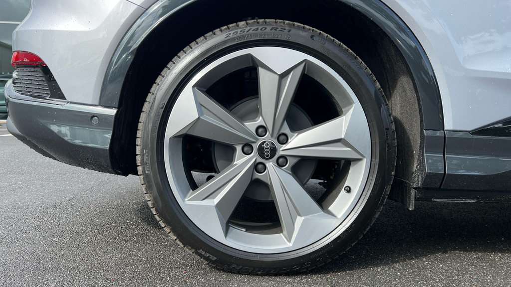 Audi Q4 E Tron 150Kw 40 63Kwh Black Edition Tech Pack Grey #21