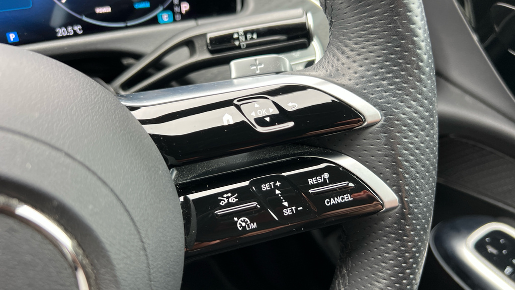 Mercedes-Benz E Class Estate Black #37