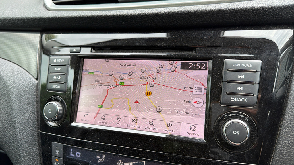 Nissan Qashqai Dig-t Tekna Plus Black #17