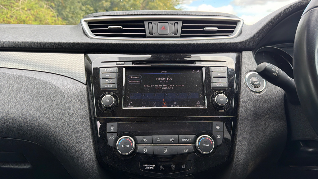 Nissan Qashqai Dig-t Tekna Plus Black #15