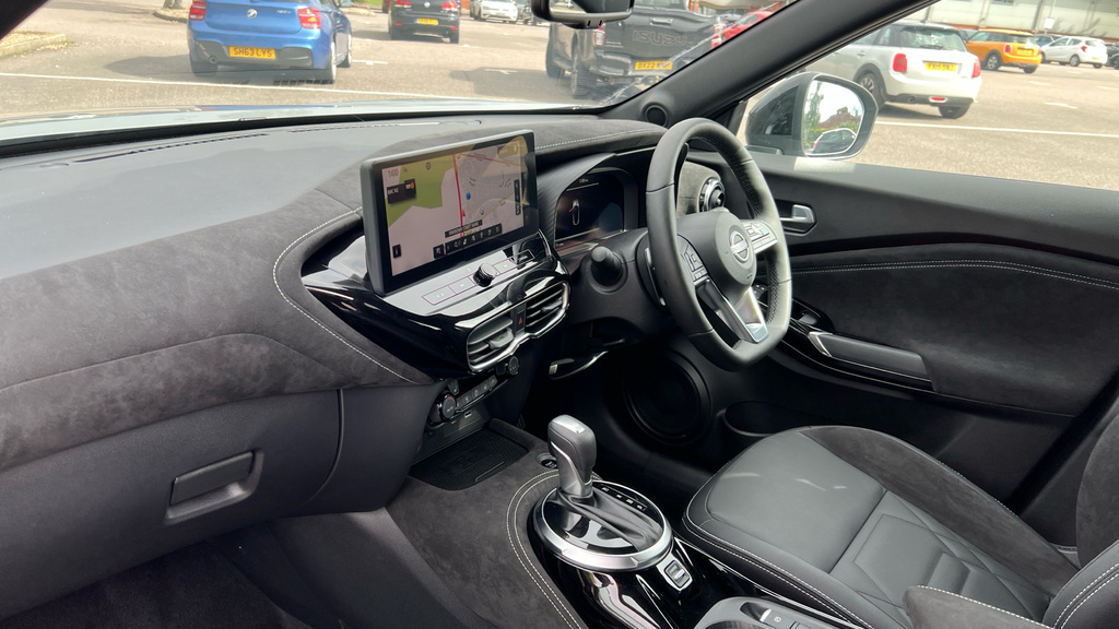 Nissan Juke Tekna Blue #7