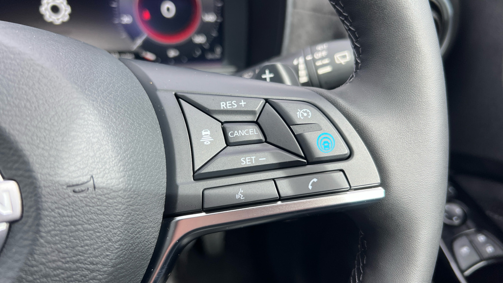 Nissan Juke Tekna Blue #26