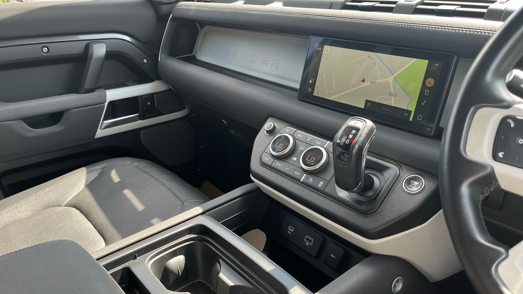Land Rover Defender D300 X-dynamic Hse Blue #28