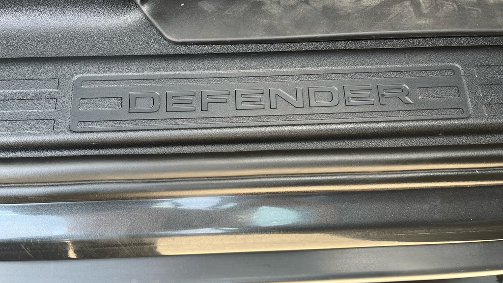 Land Rover Defender D300 X-dynamic Hse Blue #35