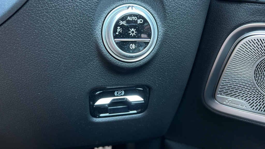 Mercedes-Benz CLE Class Premier Edition Black #52