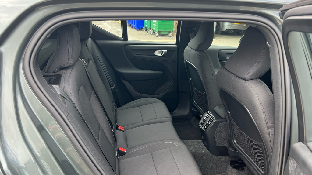 Volvo EX40 Ex40 185Kw Extended Range Core 78Kwh Green #6