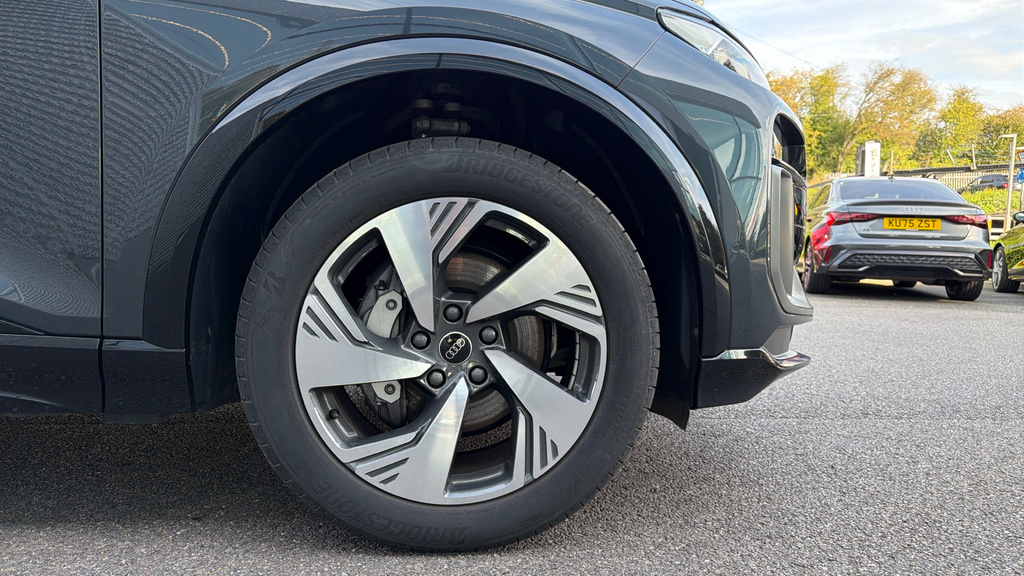 Audi Q6 E-Tron Q6 225Kw Performance 100Kwh S Line Grey #5